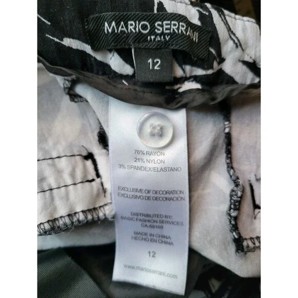 Mario Serrani Italy Women’s Size 12 Bermuda Shorts Black White Pattern Stretchy - Picture 8 of 8